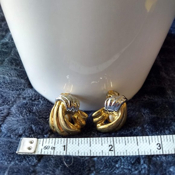 vintage 80s chunky wave swirl metal 2 tone earrings brooch set - Picture 4 of 4